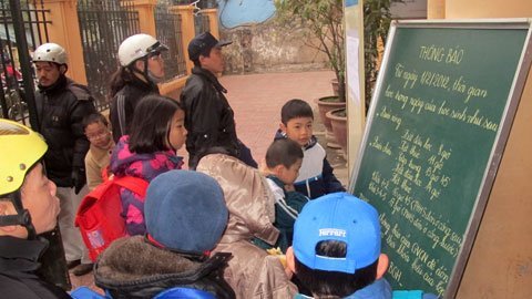 Đổi giờ học, mẹ vui bố bực