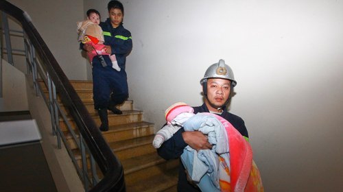 Hà Nội: Náo loạn vì cháy chung cư cao tầng