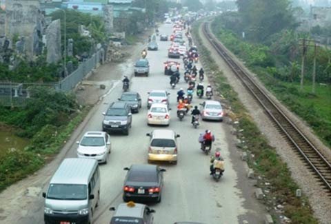 Chỉ một con đường làm khổ người dân 3 tỉnh