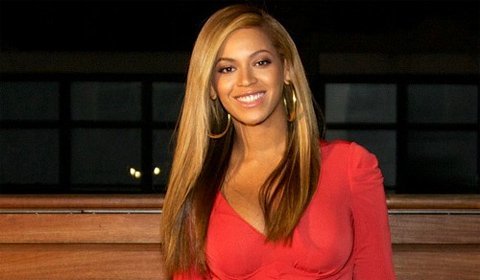 Beyoncé khoe thân hình siêu hot sau khi sinh