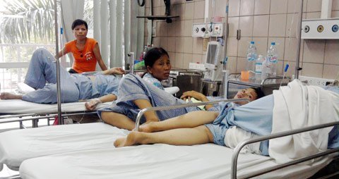 Tăng viện phí xong, không được thu thêm tiền
