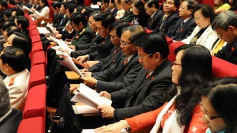 Tướng Cương nói chuyện giám sát quyền lực Đảng