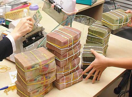 Bắt đầu hạ lãi suất cho vay