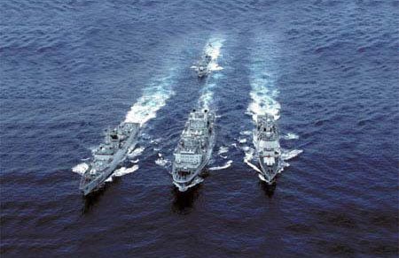 Cán cân quân sự tại Đông Nam Á: Đang chơi trò đuổi bắt