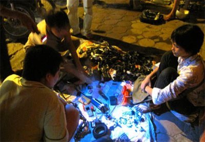 Đi chợ cóc đồ cũ ở Hà Nội