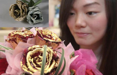 Hoa hồng bằng tiền và bọc vàng lên ngôi ngày Valentine