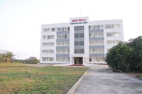 Ông Tiến sỹ bán nhà phố cổ ra ngoại ô xây trường