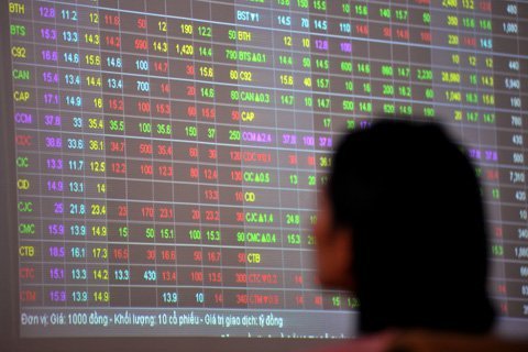 Tái cấu trúc chứng khoán: Khó từ việc nhỏ nhất