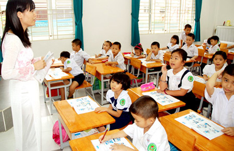 Ghen tuông, cô hiệu phó bị thầy giáo cứa cổ