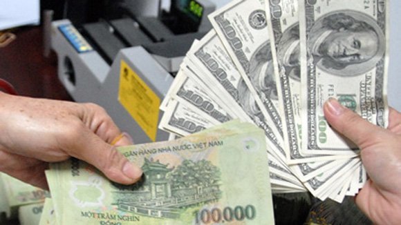 USD xuống giá, dân tranh thủ mua gom