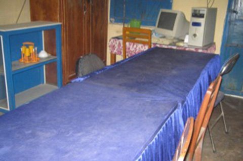 Thầy giáo cứa cổ nữ hiệu phó bị tâm thần