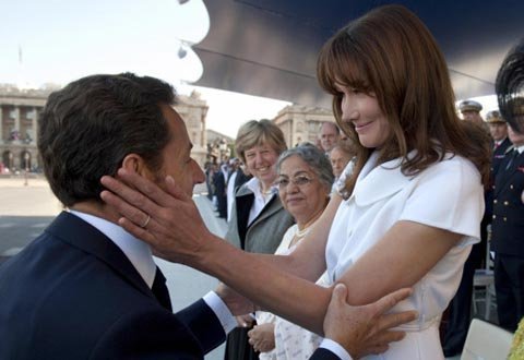 Giây phút ngọt ngào của các chính trị gia