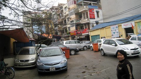 Thoáng phố, chật ngõ sau ngày xóa bãi giữ xe