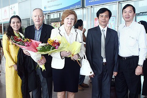 Cựu Tổng thống Latvia gặp gỡ nguyên TBT VietNamNet