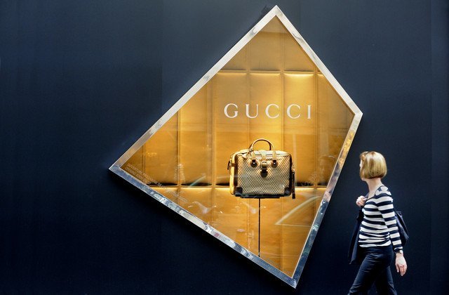 Gucci kiếm lợi lớn nhờ trăn