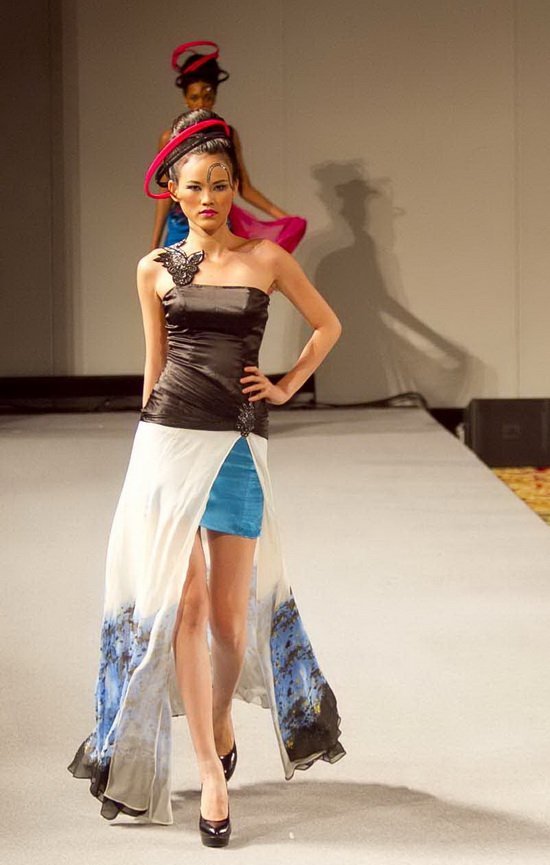 Tuyết Lan bỏ ngoài tai lời 'tố' của Hà Anh