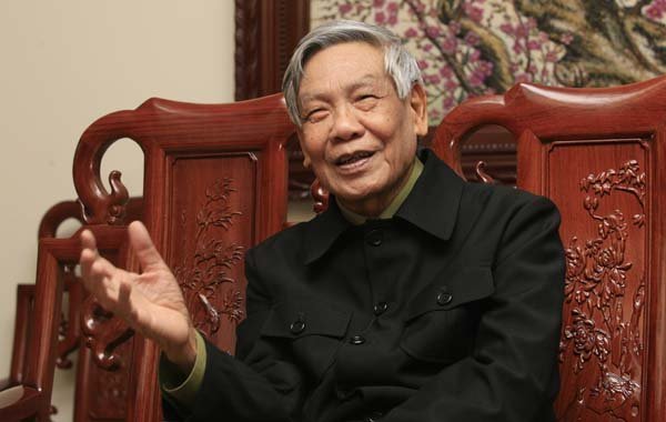 Nguyên Tổng bí thư: Bệnh đã chẩn, ai uống thuốc trước tiên?