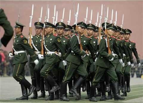 TQ tăng chi tiêu quốc phòng: châu Á-TBD lo