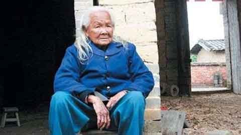 Bất ngờ tỉnh dậy sau 6 ngày trong quan tài