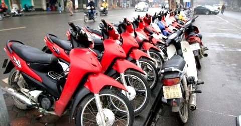 Đến lượt TP.HCM “dẹp loạn” các bãi giữ xe