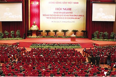 Cấp trên kiểm điểm trước, làm gương cho cấp dưới