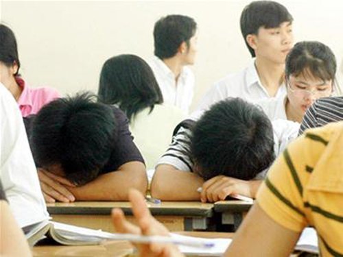 Biến giảng đường thành chợ?