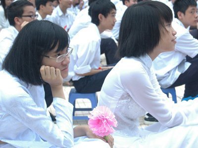 Trường chuyên được tuyển học sinh không chuyên