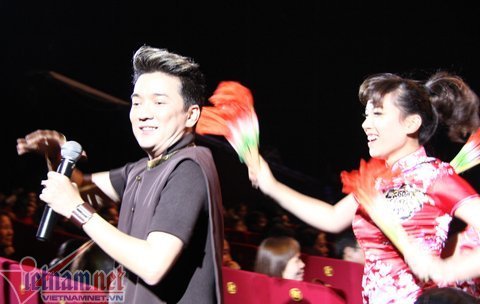 Clip Mr Đàm, Quang Lê hát sau 