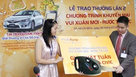 MobiFone trao ô tô Honda Civic thứ 2 cho khách hàng