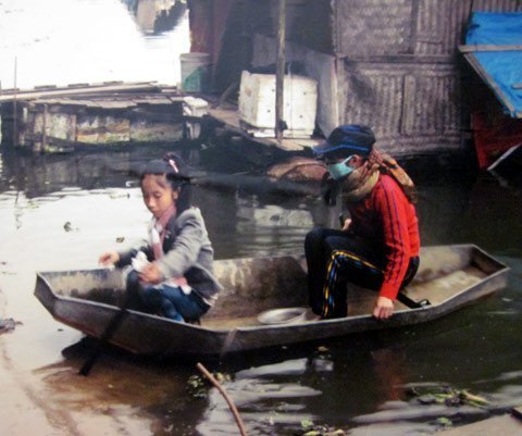 Những câu chuyện đầy nước mắt của phụ nữ nhập cư