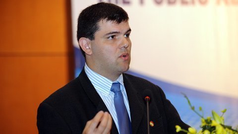 Cải cách lương công chức Việt trong mắt chuyên gia Tây