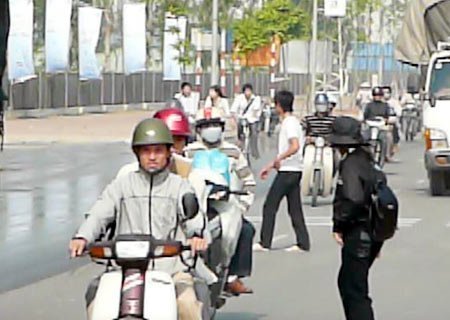 Người nước ngoài gây tai nạn, thương lượng bồi thường thế nào?