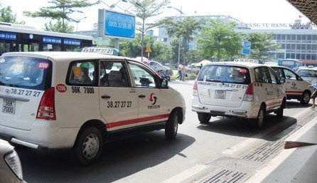 Taxi đồng loạt tăng cước