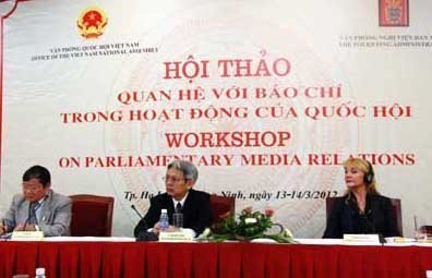 ‘Nhiều đại biểu QH ngại tiếp xúc với báo chí’