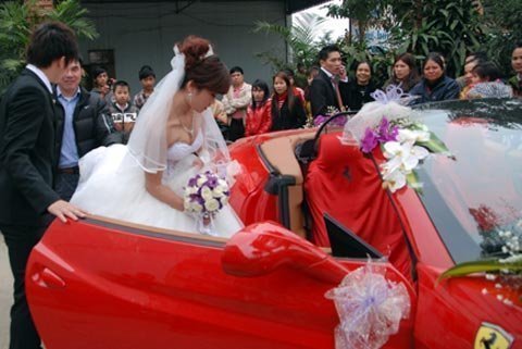 Đại gia Việt 'đốt tiền' khiến thế giới 'ngả mũ'