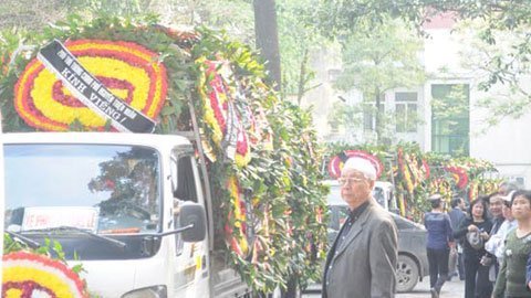 Nghẹn ngào tiễn đưa NSND Trọng Khôi