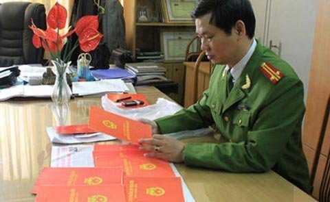 Sổ đỏ giả từ phôi thật: Báo động!