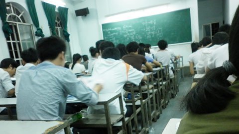 'Siêu thu nhập' của giáo viên ở Sài Gòn