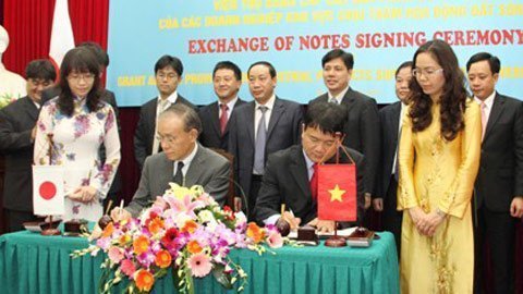 Bộ trưởng Thăng ký công hàm viện trợ với Đại sứ Nhật