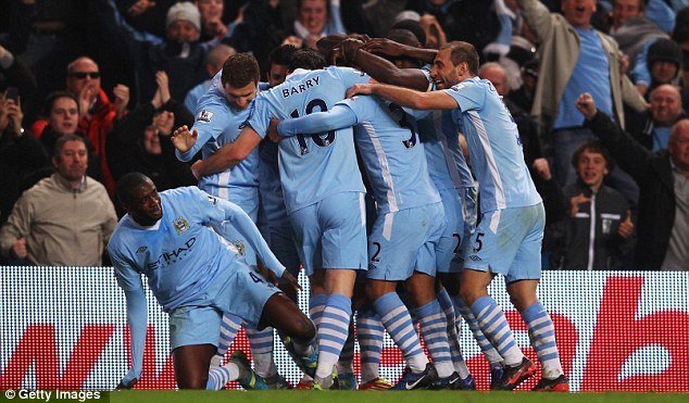 Đả bại Chelsea, Man City lại khiêu chiến M.U