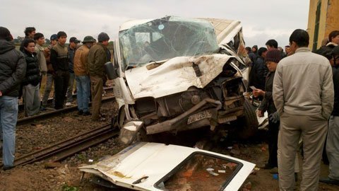 Hạn chế tai nạn đường sắt, may rủi là nhiều