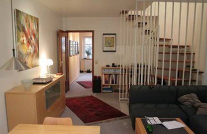 Bài trí phòng khách kiêm phòng ăn thanh lịch trong 28m2