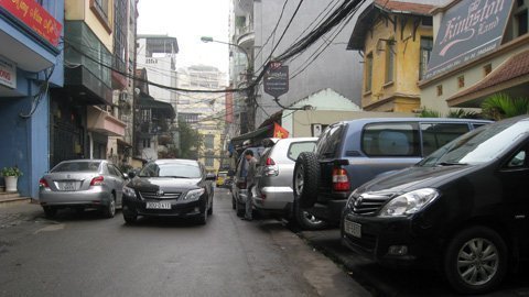 'Thu phí bảo trì đường bộ thì phải bỏ phí xăng dầu'
