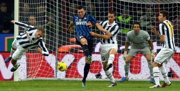 Juventus - Inter: Ai hả hê, ai ôm hận?