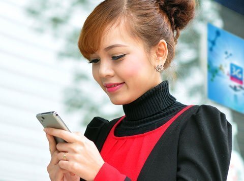 VinaPhone giảm giá iPhone 4S