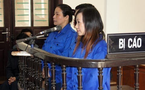 Giao cấu với trẻ em, phó trưởng CA hầu tòa