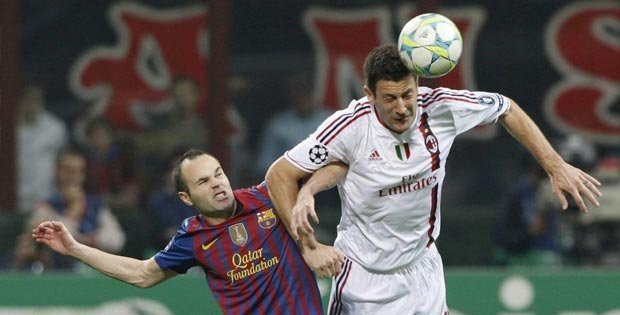 Phòng ngự bậc thầy, Milan khóa chặt Barca