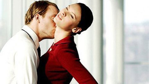 Ở nhà mình: bố ăn chả, mẹ ăn nem!