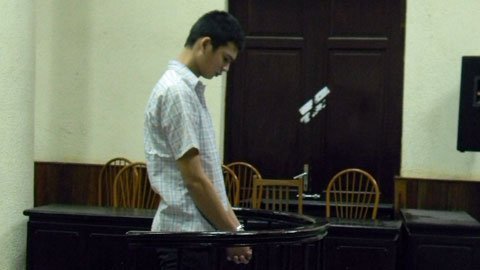 Hà Nội: Giết người tình của mẹ