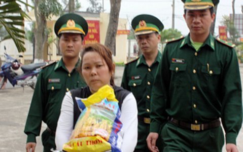 Vận chuyển 18.000 viên ma túy xuyên quốc gia